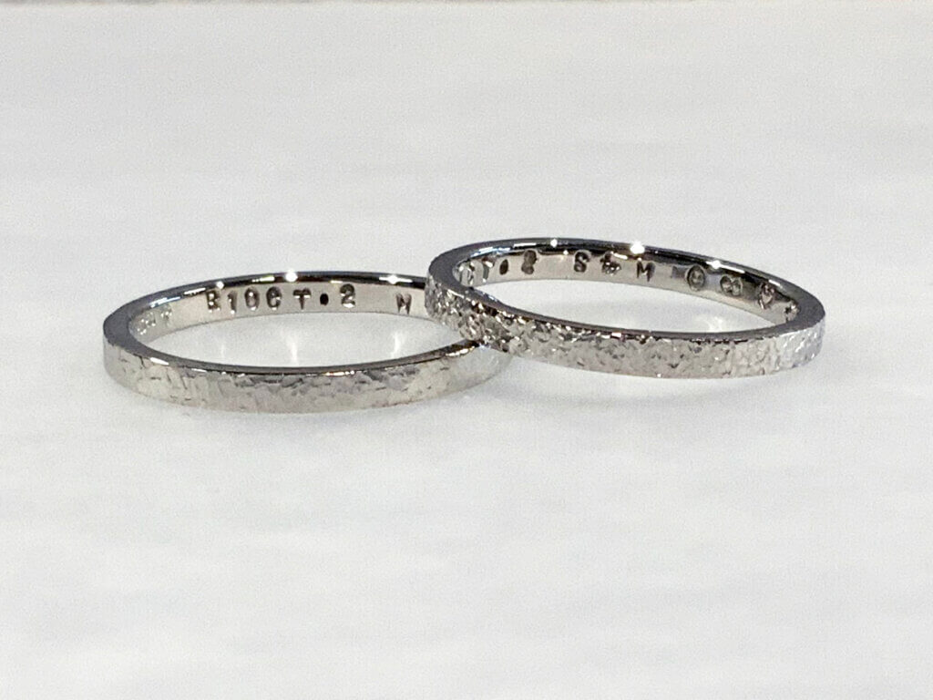 フロストとスノーフレークの結婚指輪